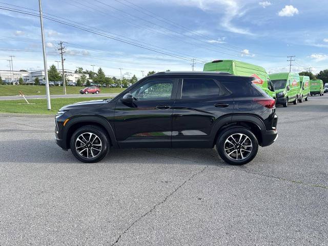 Used 2025 Chevrolet TrailBlazer LT AWD/4WD image 8
