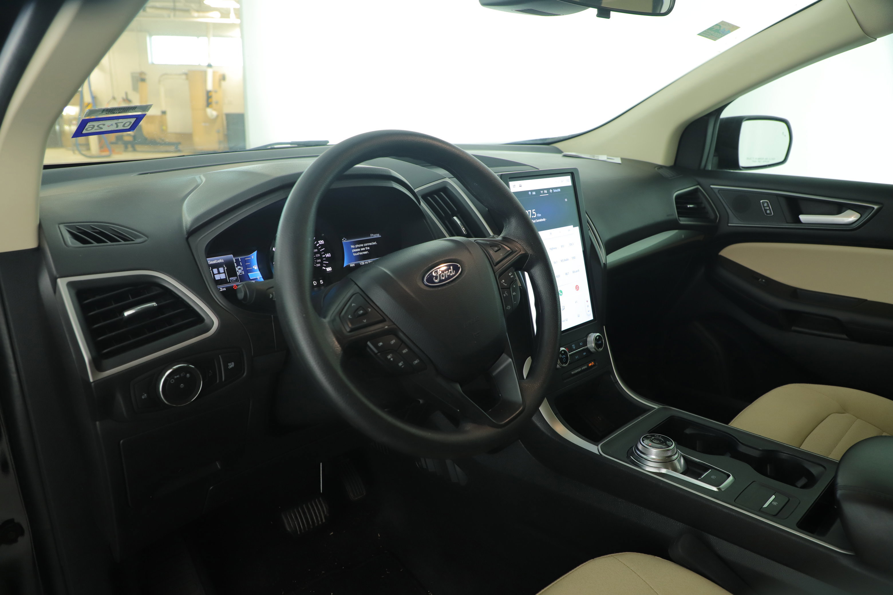 Certified 2024 Ford Edge SE image 22