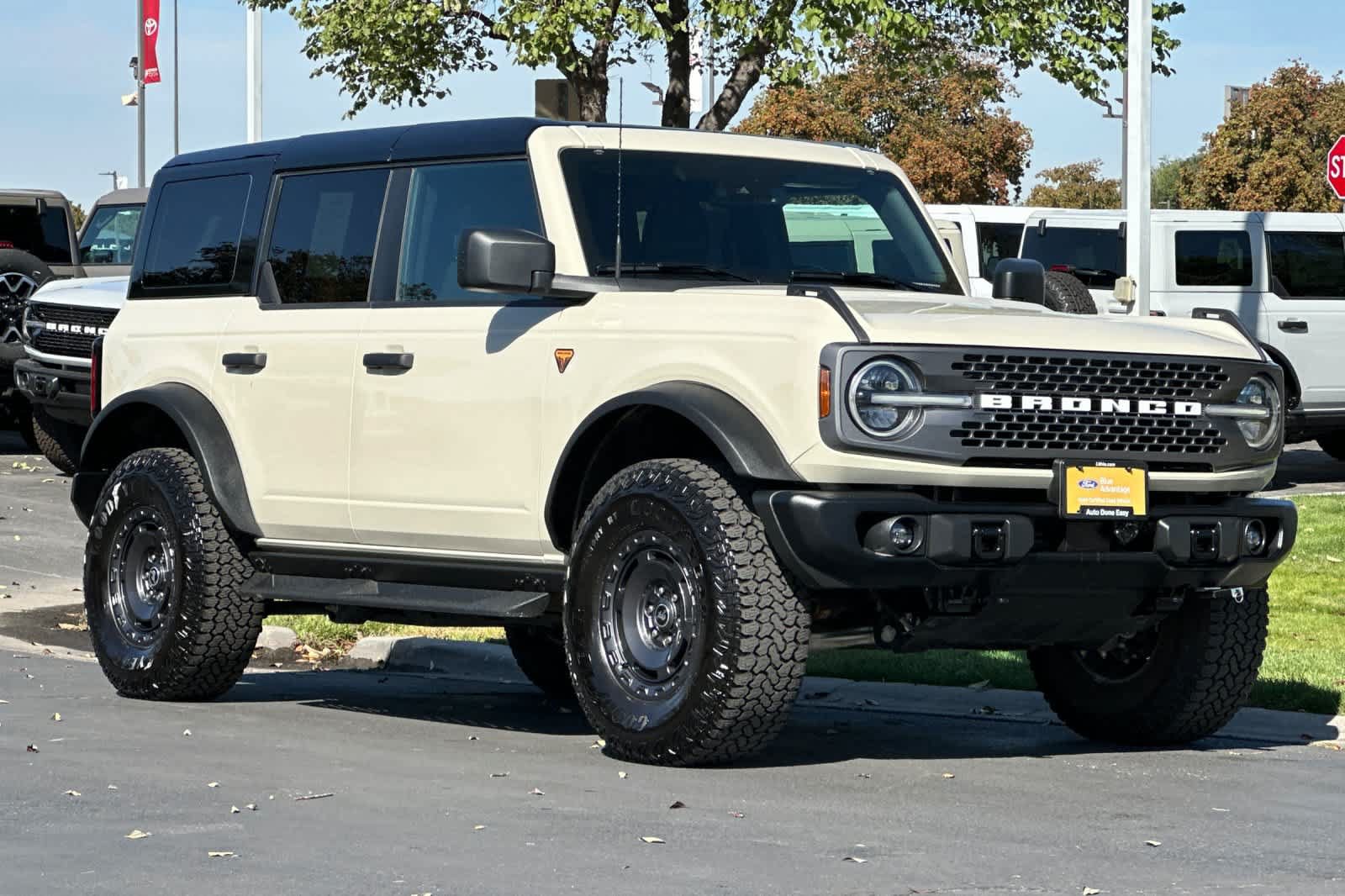 Certified 2025 Ford Bronco Badlands w/ Sasquatch Package AWD/4WD image 9