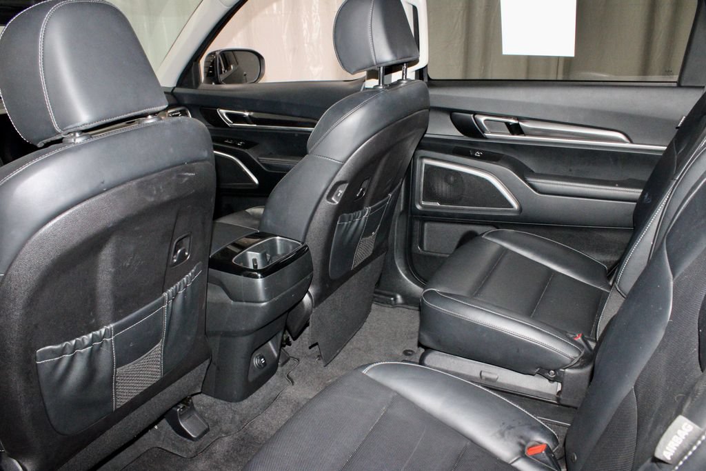 Used 2025 Kia Telluride S AWD/4WD image 22