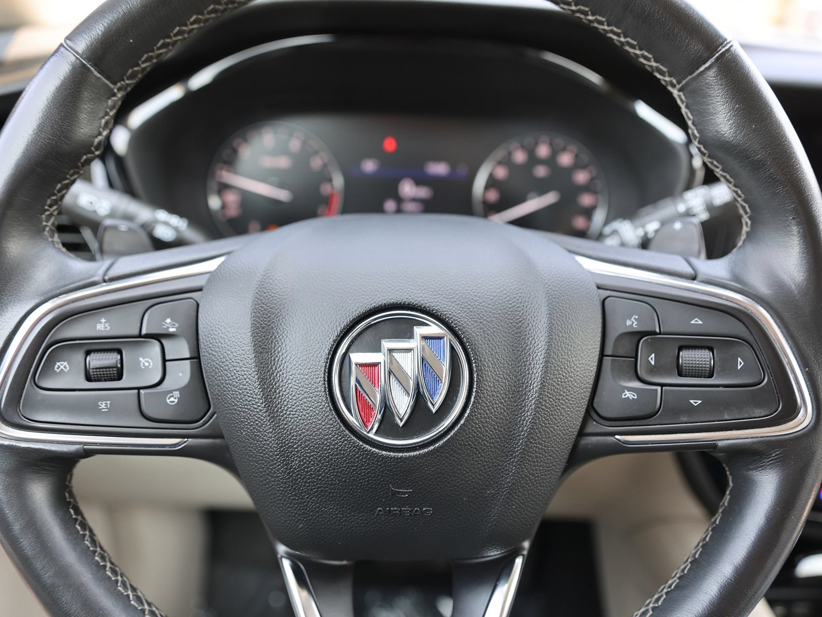 Used 2022 Buick Envision Preferred AWD/4WD image 37