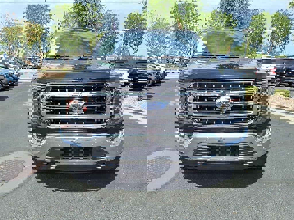 Certified 2022 Ford F150 Lariat w/ Equipment Group 502A High image 8