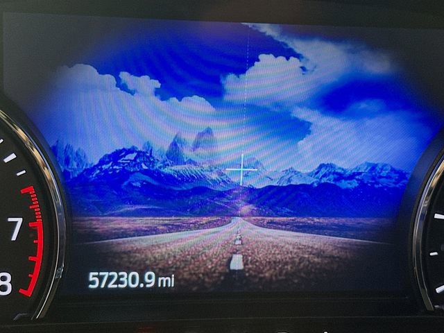 Certified 2022 Ford Explorer XLT w/ Equipment Group 202A image 17