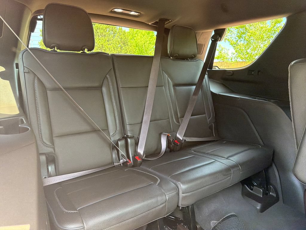 Used 2021 GMC Yukon Denali w/ Advanced Technology Package AWD/4WD image 35