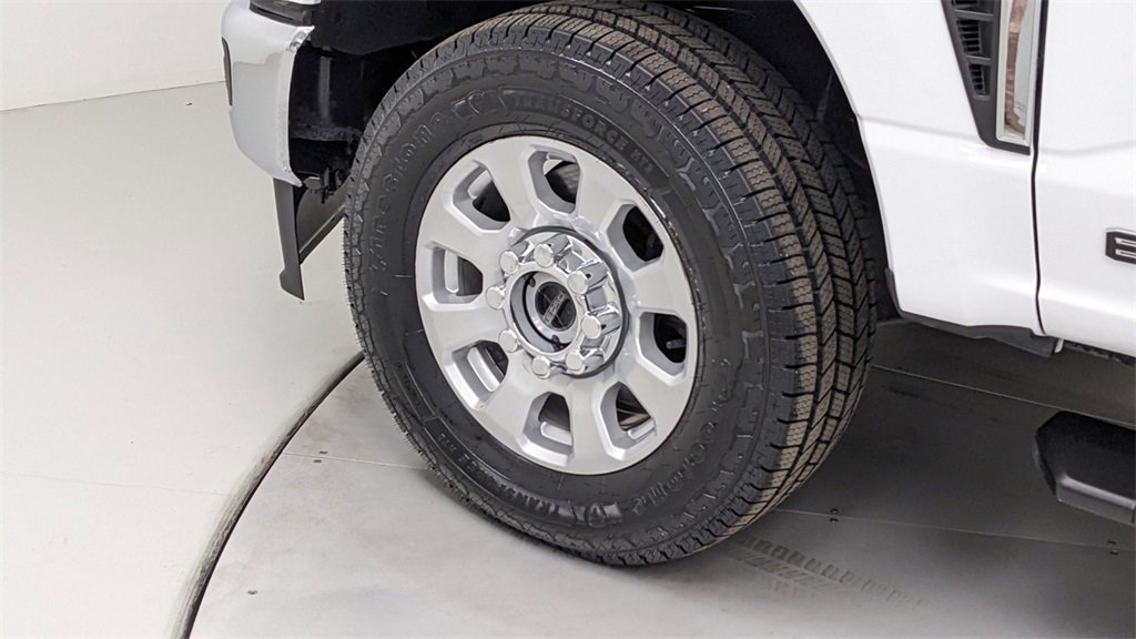 Certified 2024 Ford F250 XLT image 4