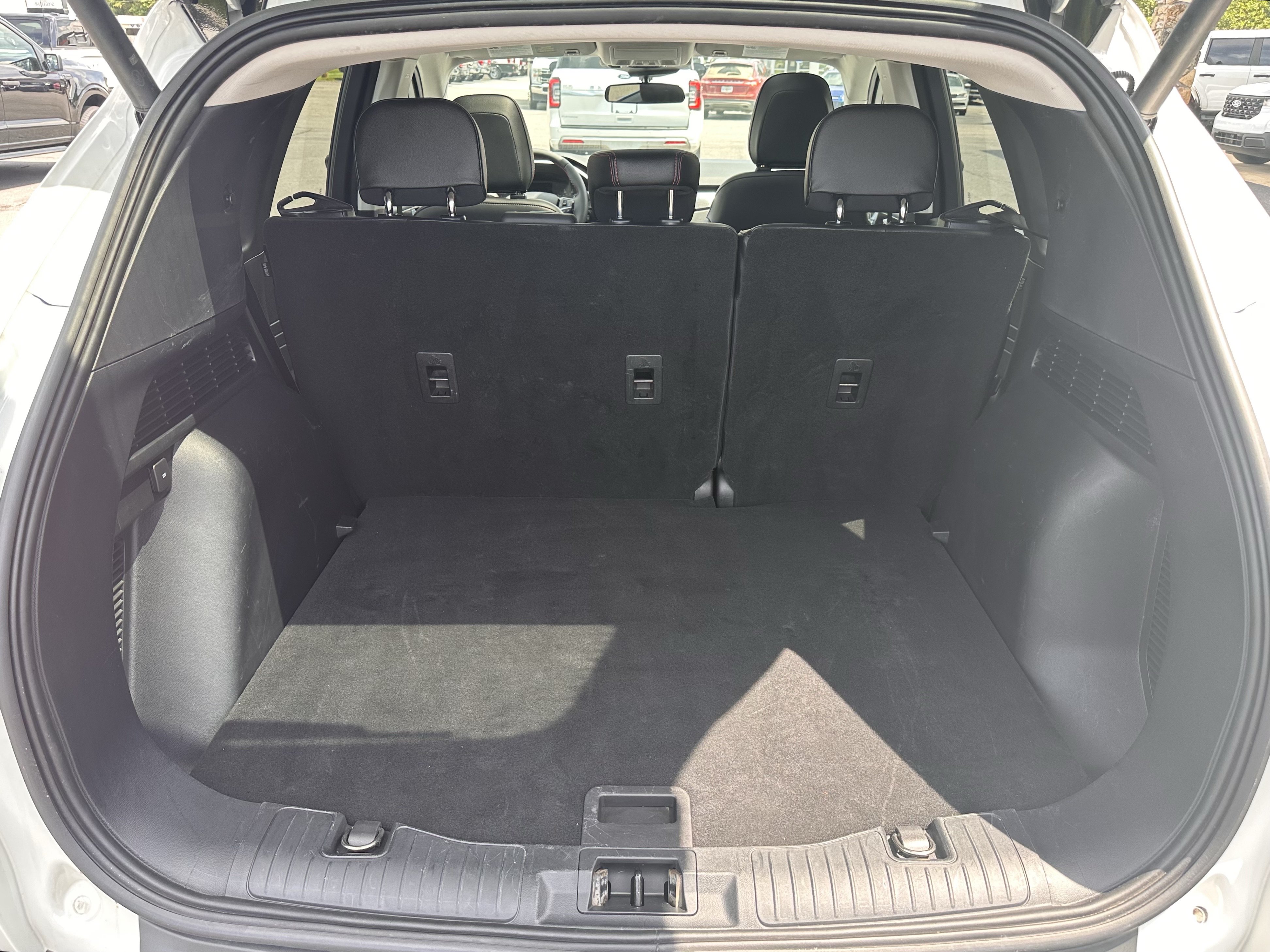 Certified 2022 Ford Escape SEL w/ SEL Stealth AWD Package image 17
