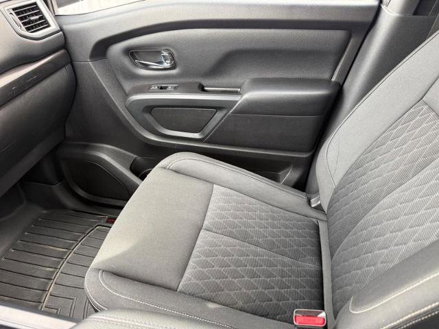 Used 2019 Nissan Titan SV w/ SV Convenience Package image 23