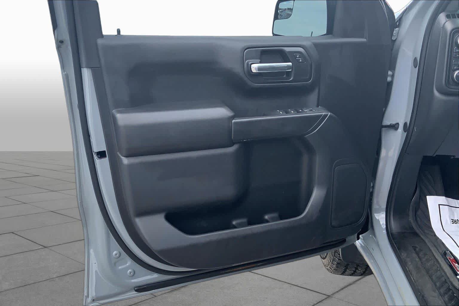 Used 2025 Chevrolet Silverado 1500 Custom Trail Boss AWD/4WD image 22
