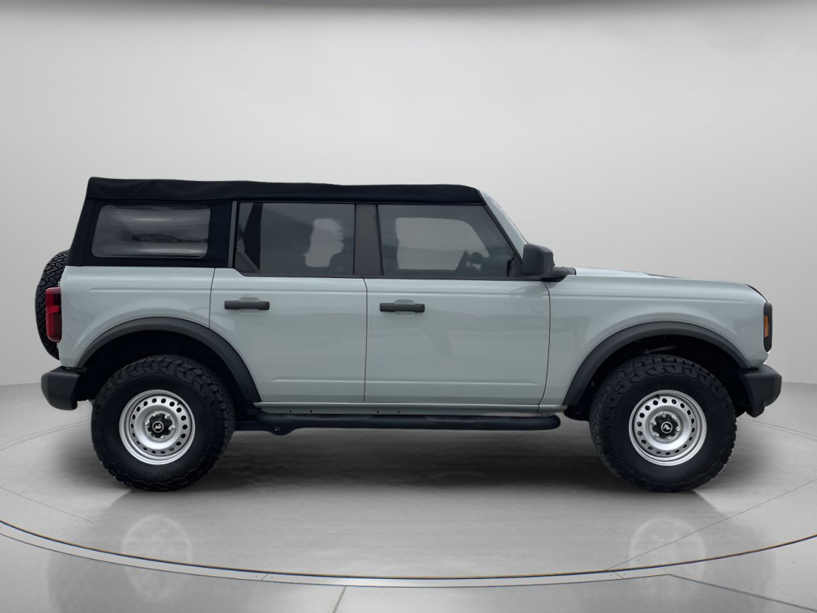Certified 2022 Ford Bronco 4-Door AWD/4WD image 2