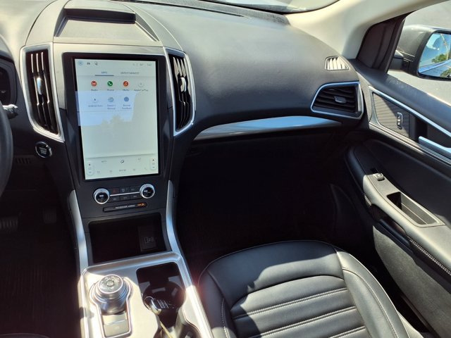 Certified 2024 Ford Edge SEL w/ Convenience Package AWD/4WD image 3