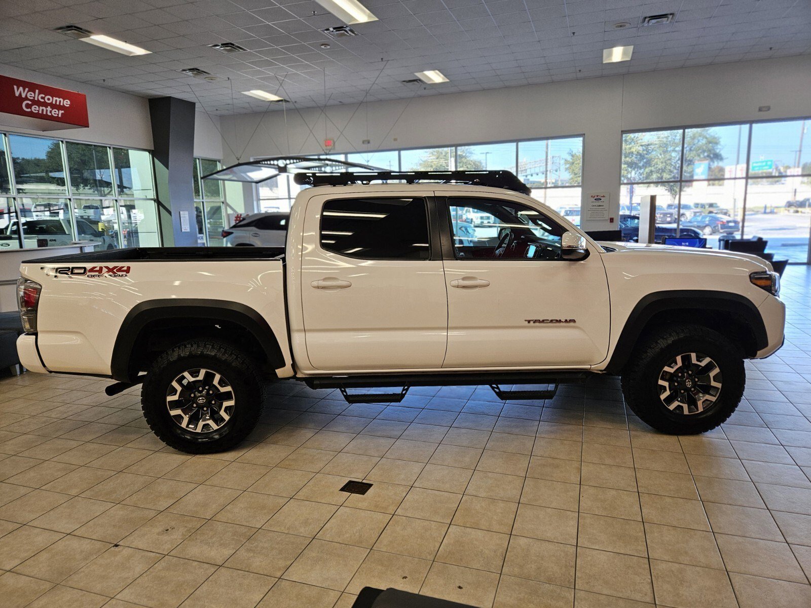 Used 2021 Toyota Tacoma TRD Off-Road w/ Technology Package image 2