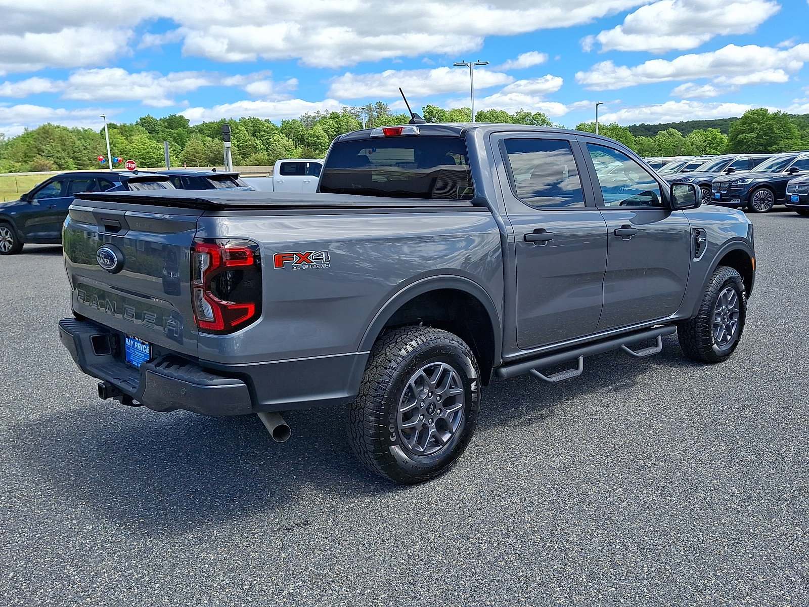 Certified 2025 Ford Ranger XLT w/ FX4 Off-Road Package AWD/4WD image 7