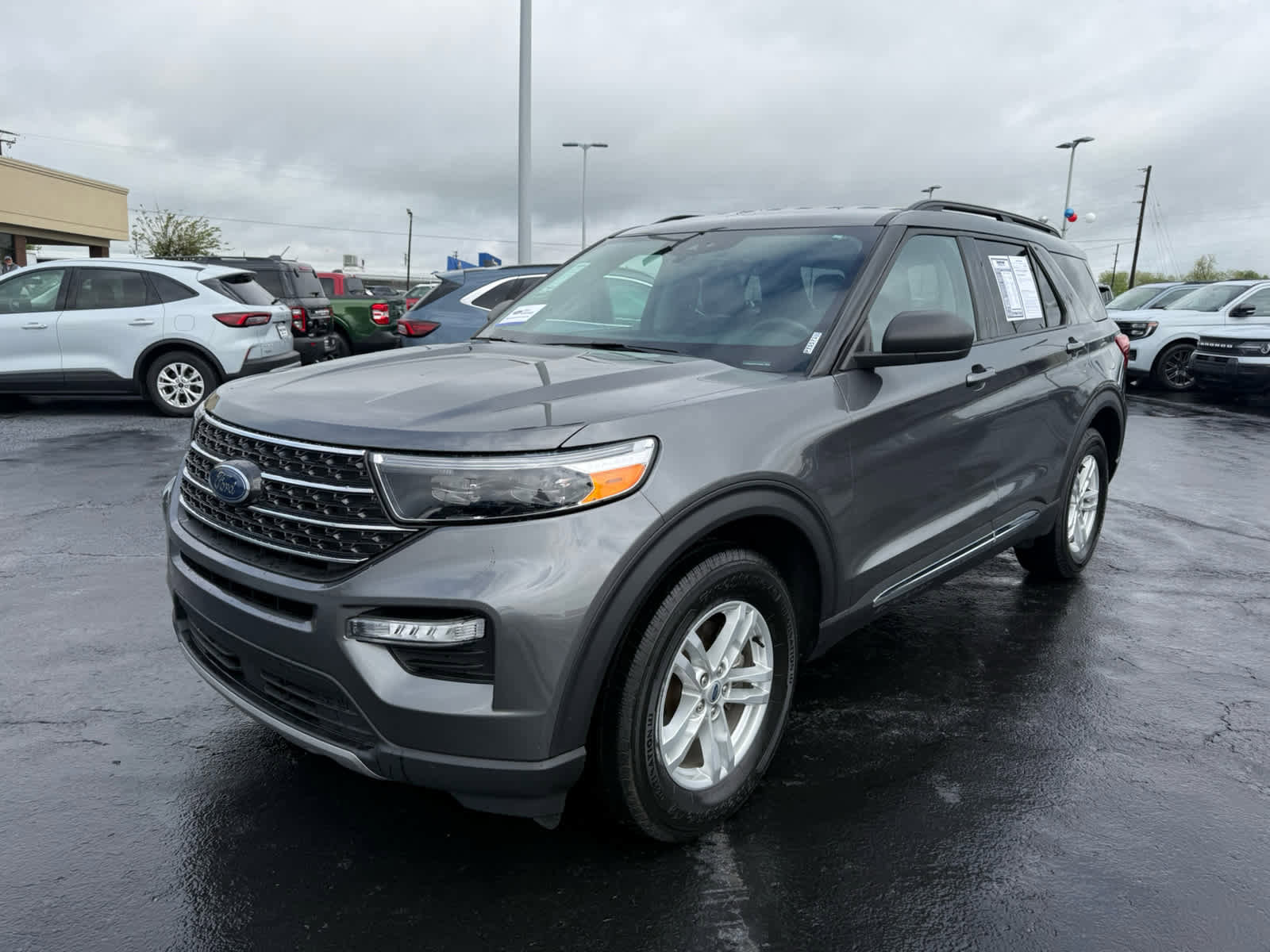 Certified 2023 Ford Explorer XLT w/ Equipment Group 202A AWD/4WD image 25