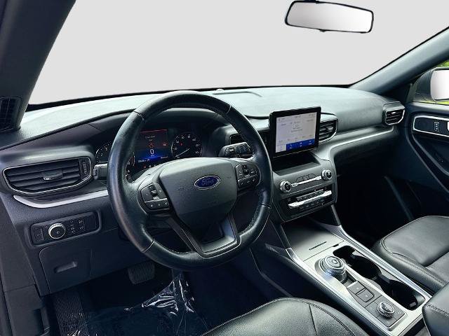 Certified 2020 Ford Explorer XLT w/ Equipment Group 202A AWD/4WD image 9