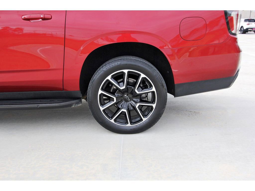 Used 2023 Chevrolet Suburban RST w/ Luxury Package image 30