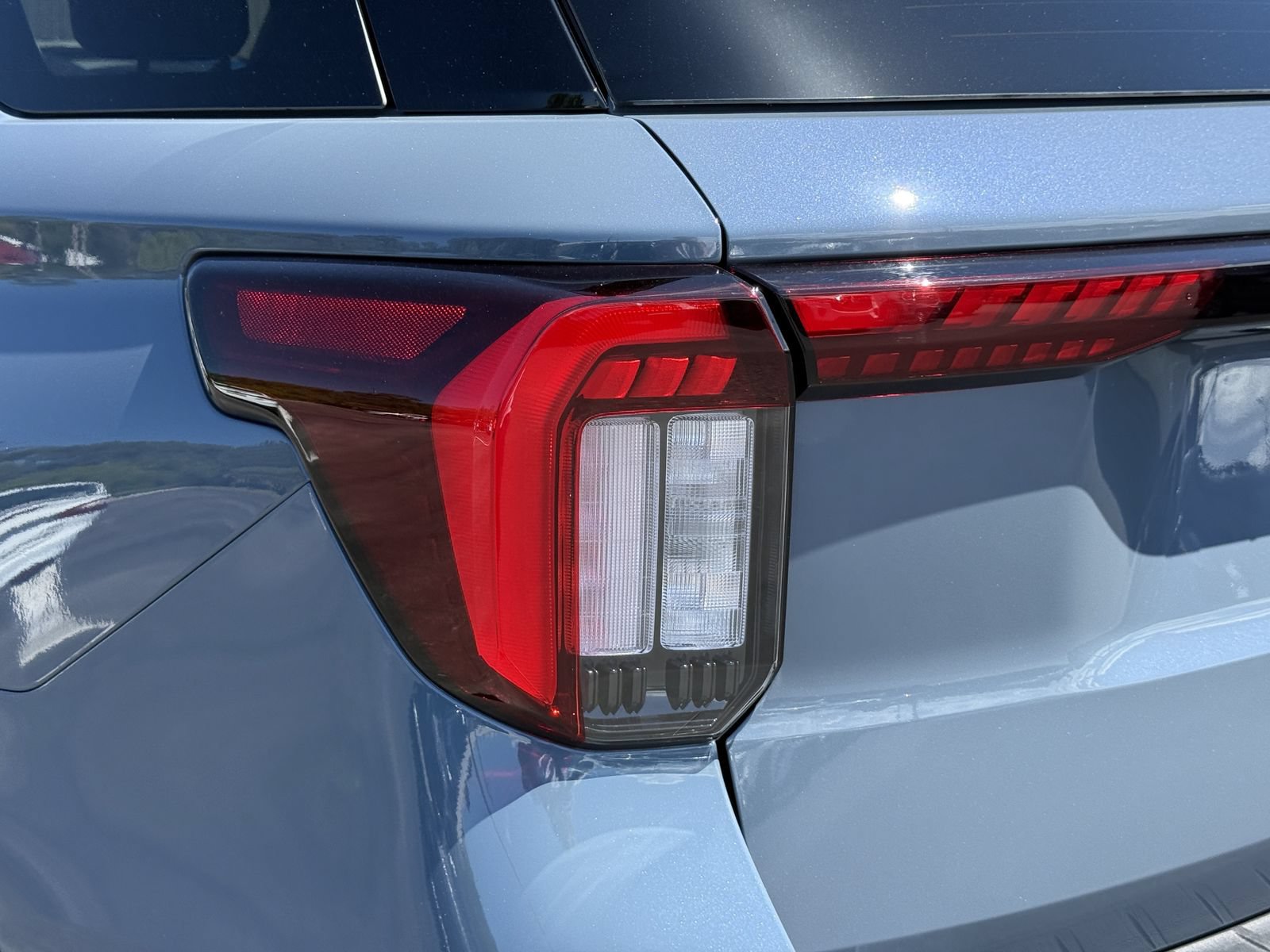 Certified 2026 Ford Explorer ST-Line w/ ST-Line Street Pack RWD image 11