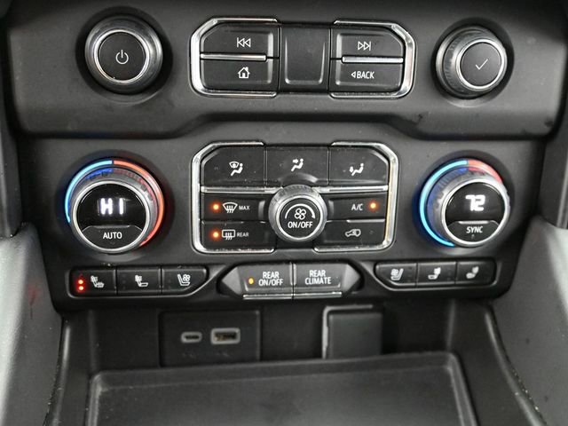 Used 2023 Chevrolet Suburban Premier image 20