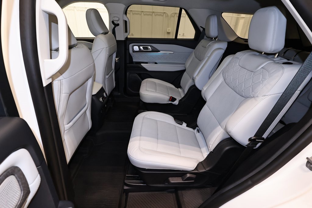 Certified 2025 Ford Explorer Platinum w/ Ultimate Package image 20