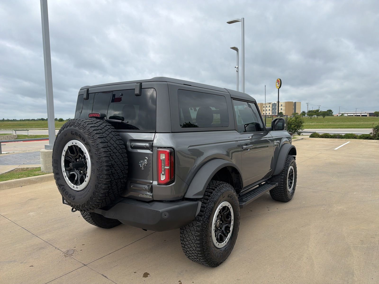 Certified 2022 Ford Bronco Outer Banks w/ Sasquatch Package AWD/4WD image 5