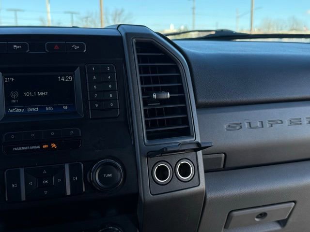 Certified 2019 Ford F250 XL w/ FX4 Off-Road Package image 32