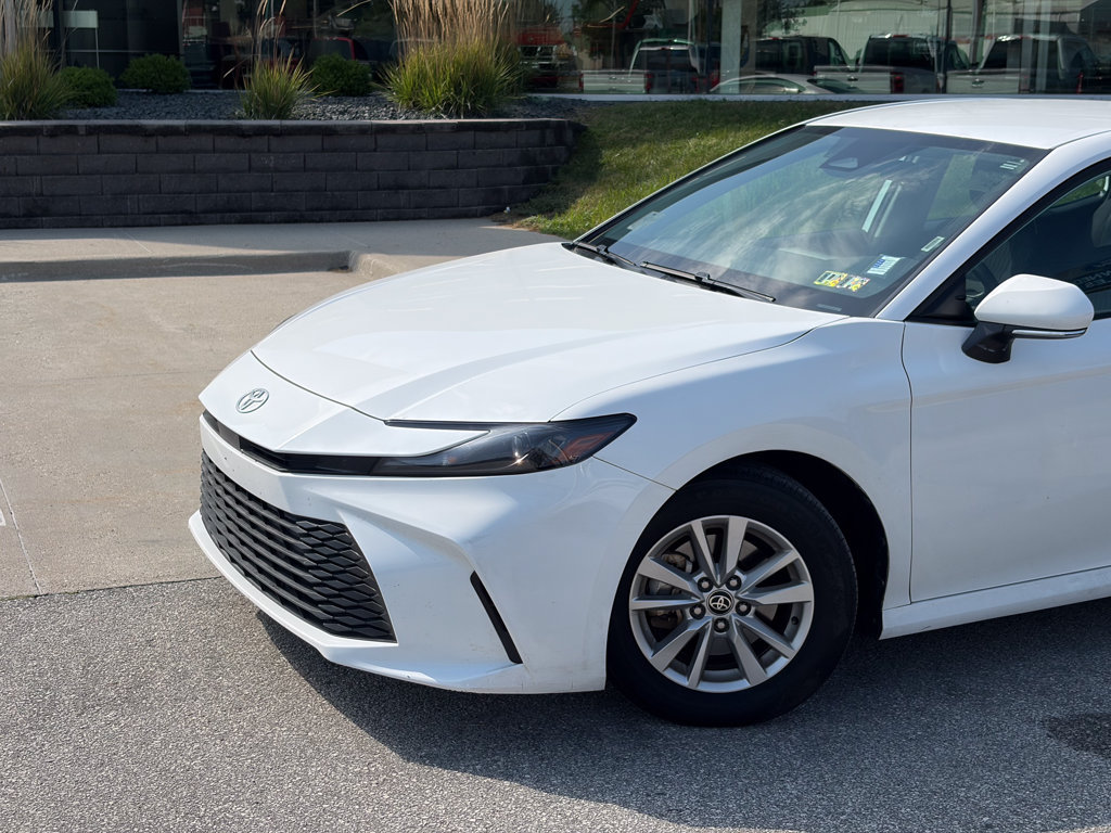 Used 2025 Toyota Camry LE FWD image 2