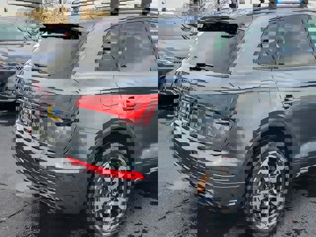 Used 2022 Audi Q5 2.0T Premium Plus image 9