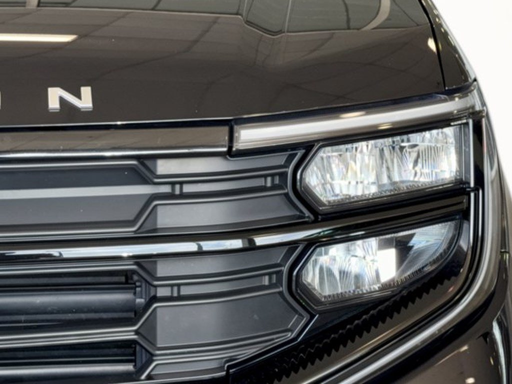 Certified 2025 Ford Expedition Active AWD/4WD image 12