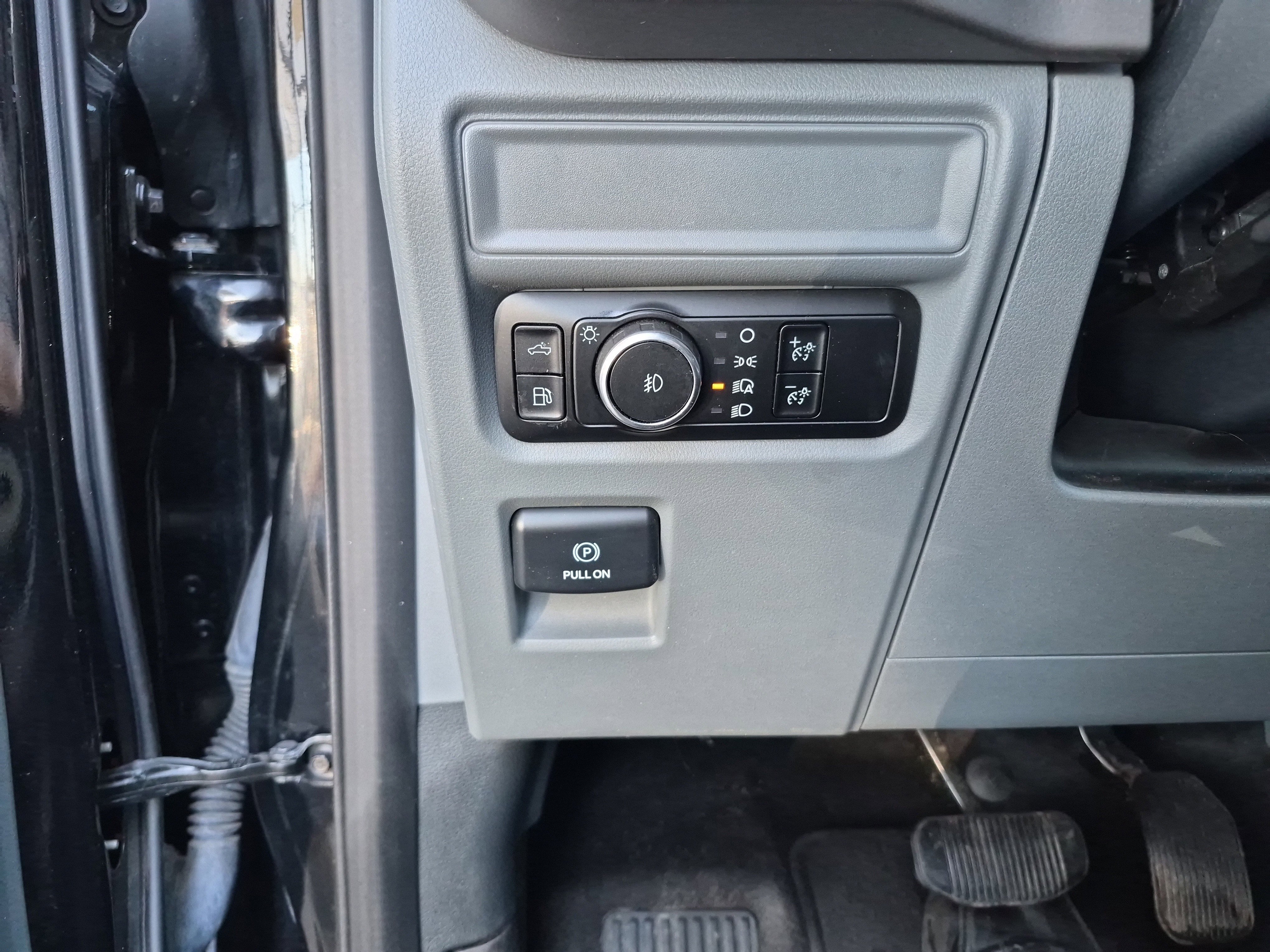 Certified 2024 Ford F150 XLT w/ Mobile Office Package image 23