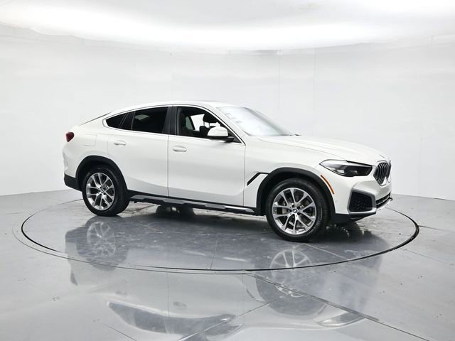 Used 2023 BMW X6 xDrive40i w/ Premium Package image 3