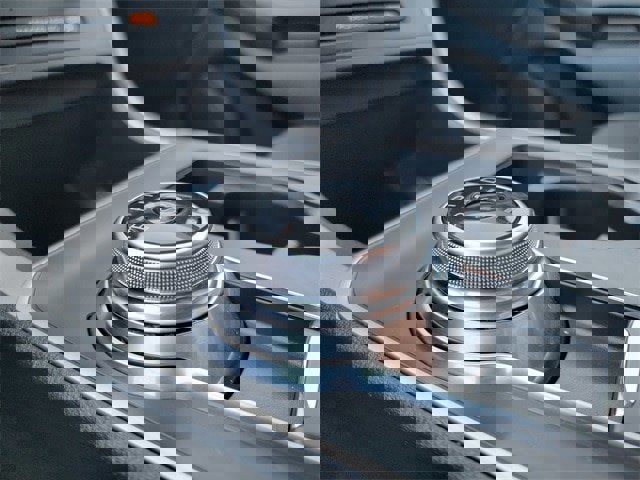 Certified 2024 Ford Edge SE w/ Black Appearance Package image 30