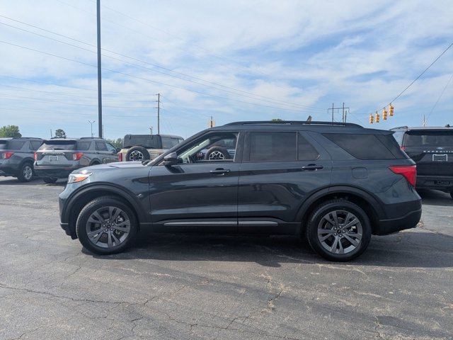 Certified 2022 Ford Explorer XLT w/ Equipment Group 202A AWD/4WD image 7