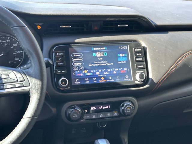 Used 2022 Nissan Kicks SR FWD image 17