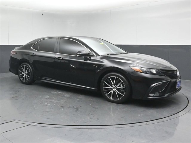 Used 2024 Toyota Camry SE