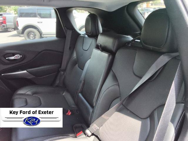 Used 2022 Jeep Cherokee Limited AWD/4WD image 16