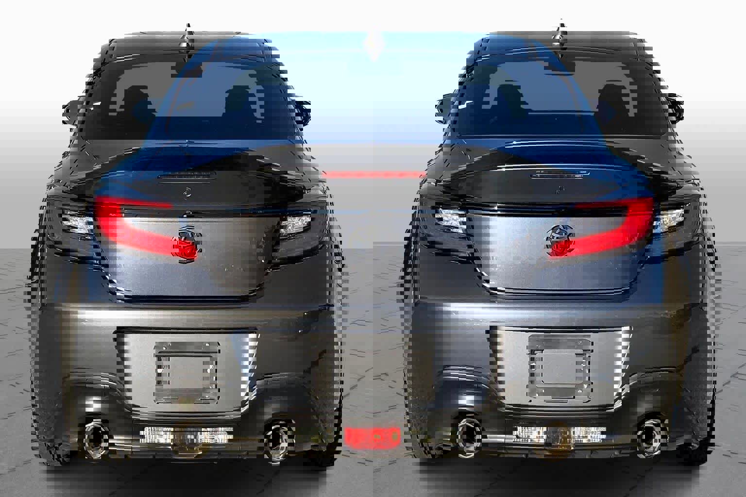 Used 2023 Toyota GR86 Premium image 2