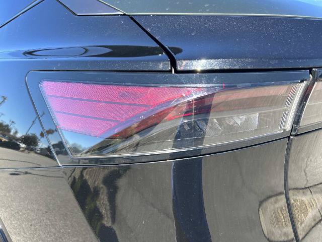 Used 2023 Nissan Ariya AWD image 11
