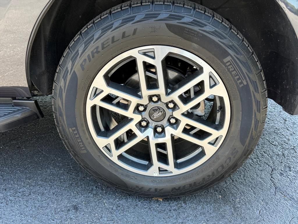 Certified 2025 Ford Expedition Active AWD/4WD image 15