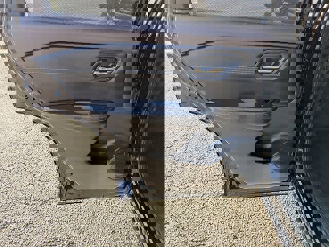 Used 2023 Nissan Rogue SV w/ SV Premium Package image 25