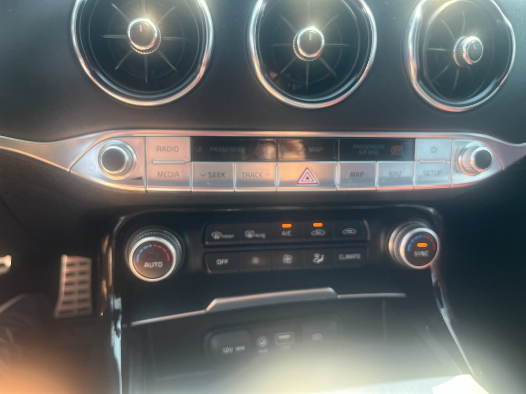 Used 2018 Kia Stinger GT2 AWD/4WD image 23