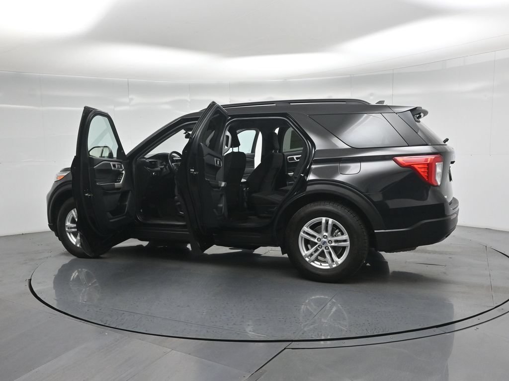 Certified 2022 Ford Explorer XLT RWD image 33
