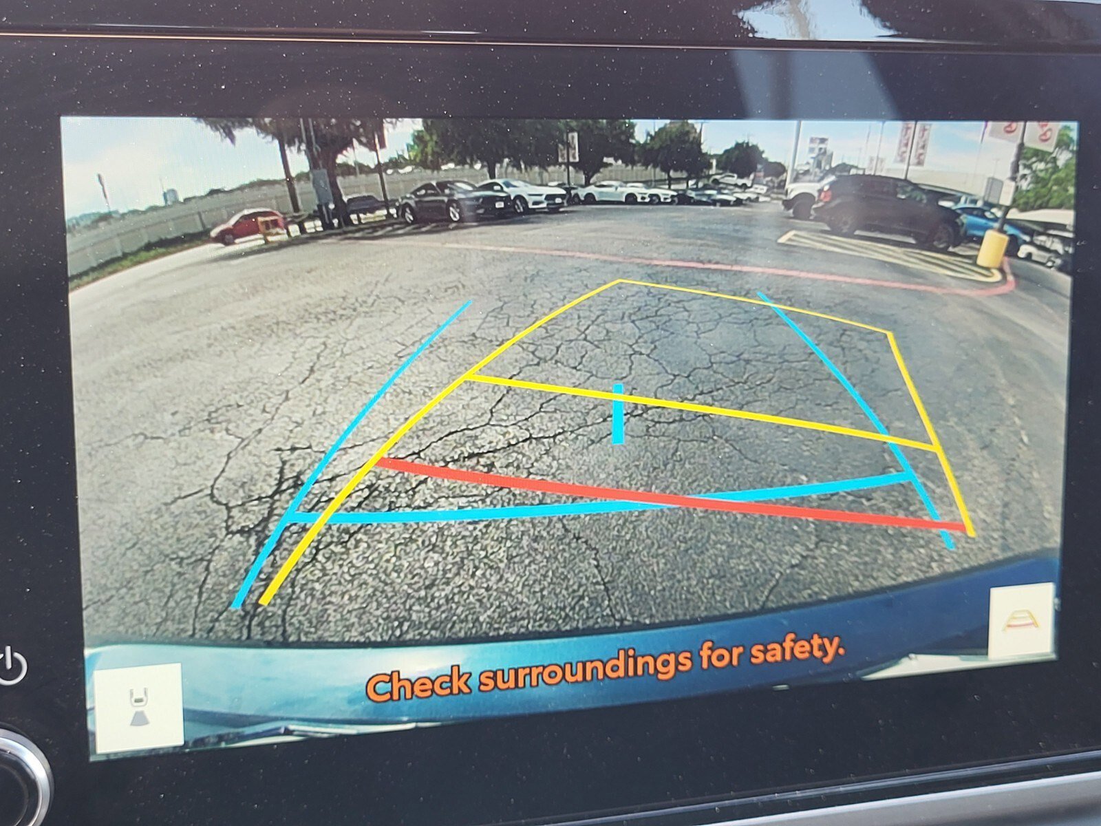 Used 2025 Toyota Camry SE image 21