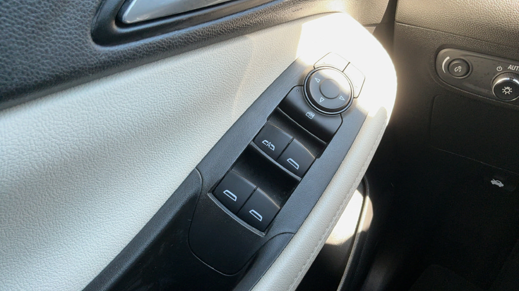Used 2020 Buick Encore GX Preferred w/ Sport Touring Package FWD image 14