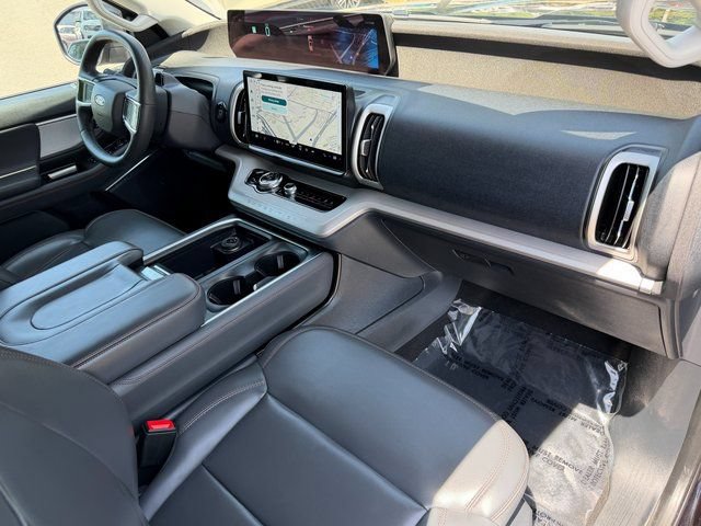 Certified 2025 Ford Expedition Active AWD/4WD image 36