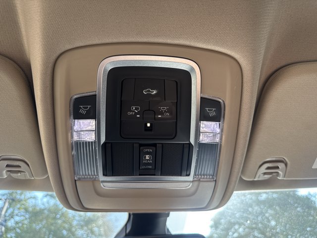 Used 2020 RAM 1500 Laramie RWD image 28