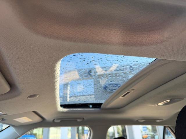 Used 2025 Hyundai Venue SEL FWD image 16