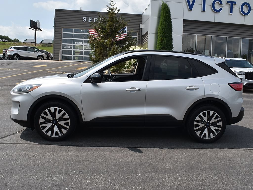 Certified 2020 Ford Escape SE Sport AWD/4WD image 2