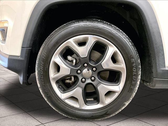 Used 2018 Jeep Compass Limited w/ Safe & Security Group AWD/4WD image 8