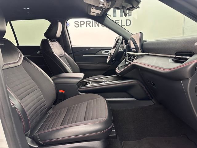 Certified 2025 Ford Explorer ST-Line w/ ST-Line Street Pack image 10