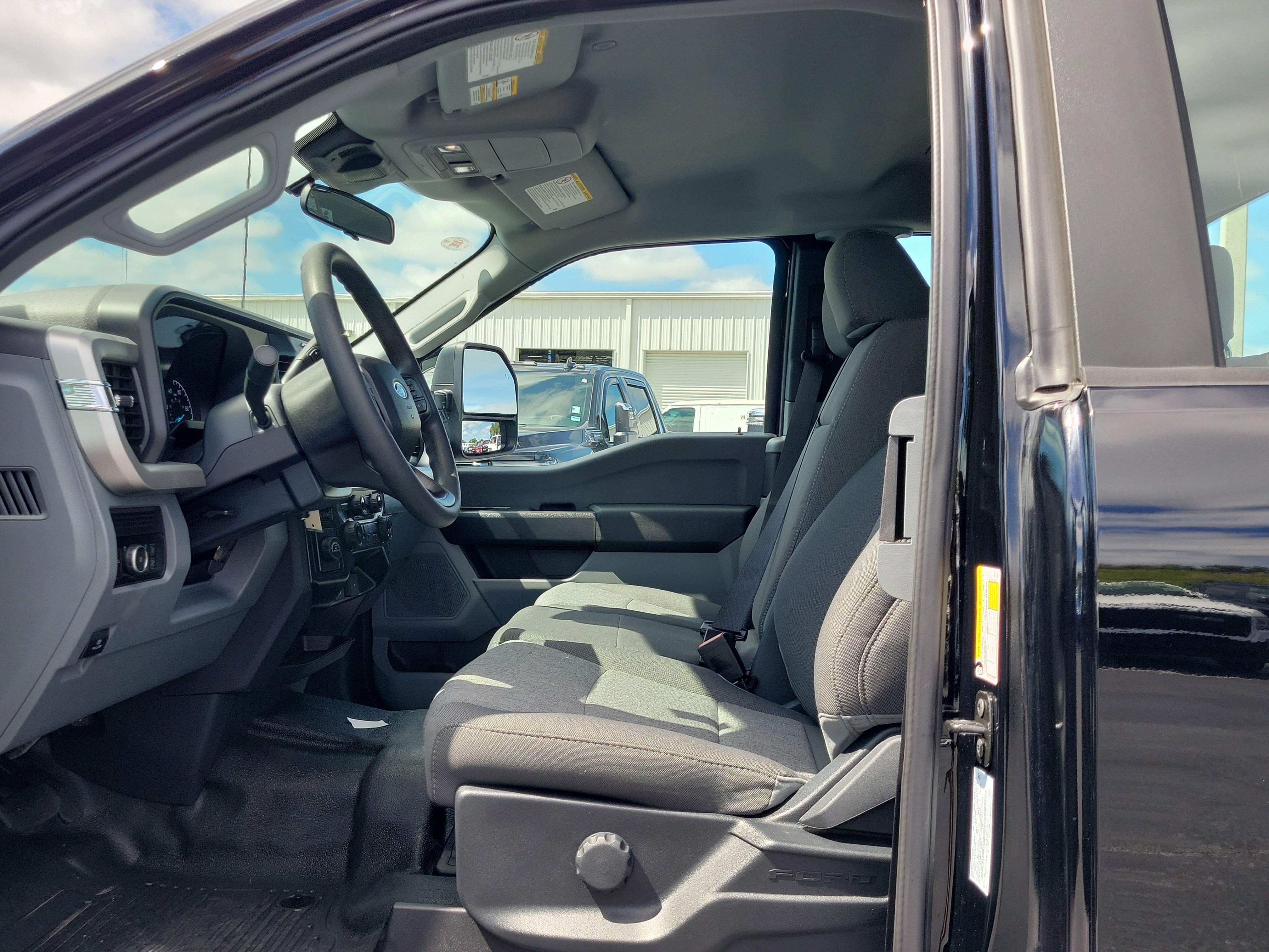 Certified 2024 Ford F350 XL w/ 360-Degree Camera Package RWD image 15