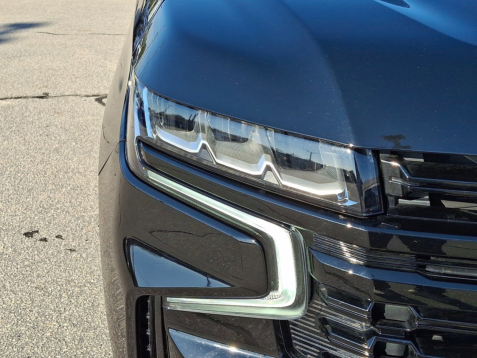 Used 2024 Chevrolet Tahoe Z71 w/ Z71 Off-Road Package image 8